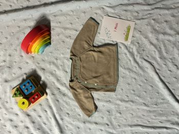 pull léger beige marron clair ouverture devant 1 mois vertbaudet