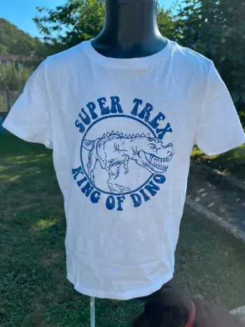 T shirt blanc avec dinosaure