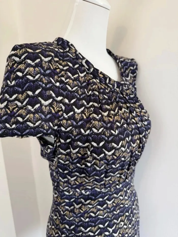 Magnifique Robe Maje taille 1 en parfait état - photo numéro 4