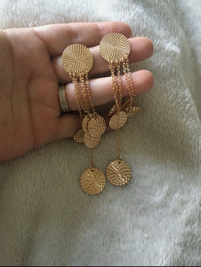 Boucles d’oreilles pendantes NEUVES pour femme couleur doré - photo numéro 5