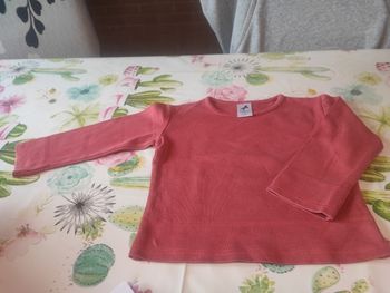 T-shirt ML palomino C&A rouge saumoné 4 ans fille