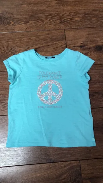 Tee shirt
