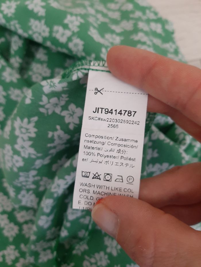 Robe d été verte et blanche "Shein" taille S (36) en très bon etat - photo numéro 9
