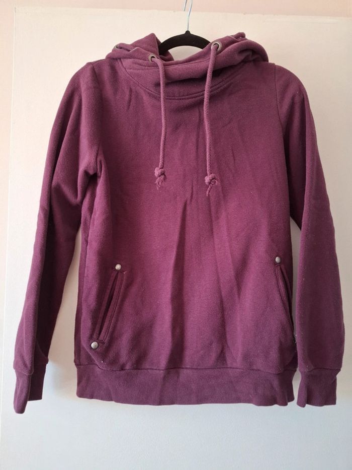 Sweat violet avec capuche
