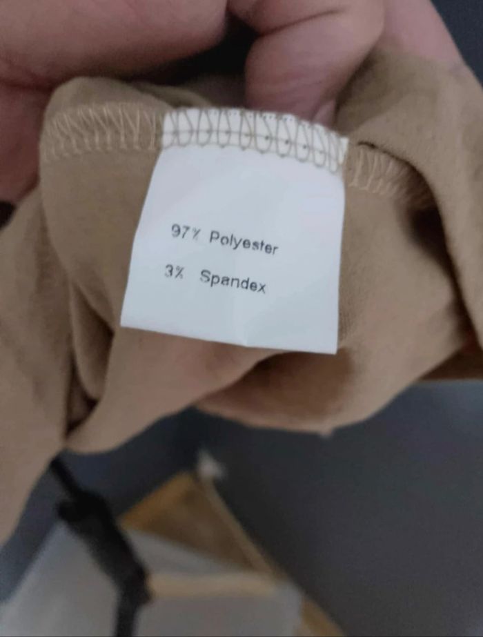 Chemise Grande Taille 58 – Beige Uni Élégant, Col V & Manches Chauve-Souris - photo numéro 5