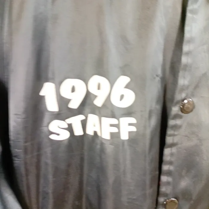 Veste vintage satinée noire 1996 Staff Sportsmaster L brodée The Empire Statesmen A1281 - photo numéro 4