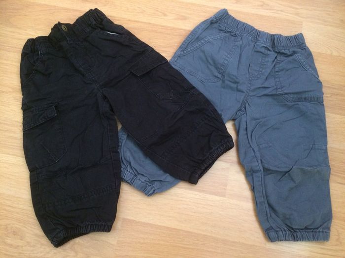 Lot 2 pantalons 12 mois