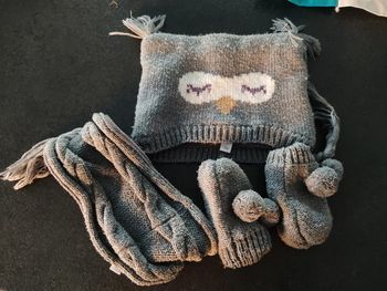 Lot hiver 3/6 mois : bonnet, tour de cou et gants