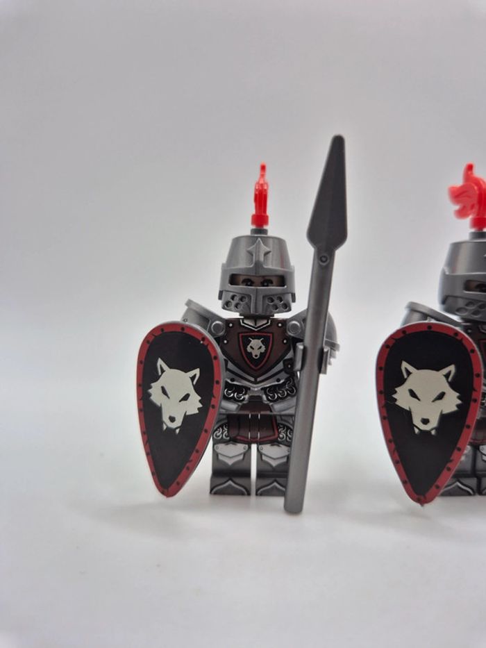Figurines type lego 2 soldats chevaliers Du Loup - photo numéro 2