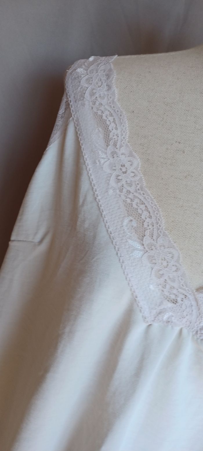 Très joli haut femme T U - photo numéro 3