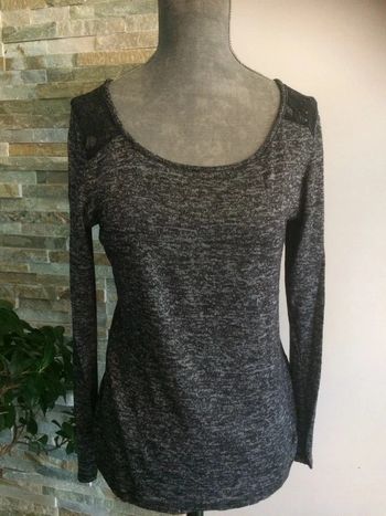 Pull fin avec dentelle