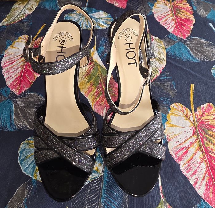 Talons ouvert a pailletes 38 - photo numéro 2