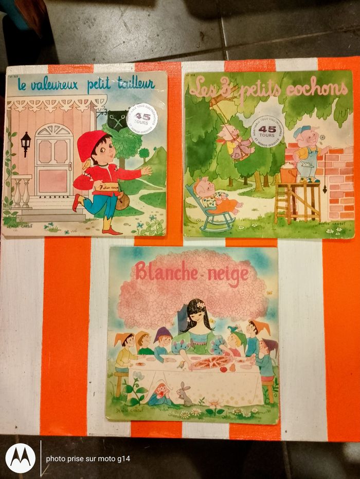 Vinyles : Lot de 7 disques vinyles 45T pour enfants