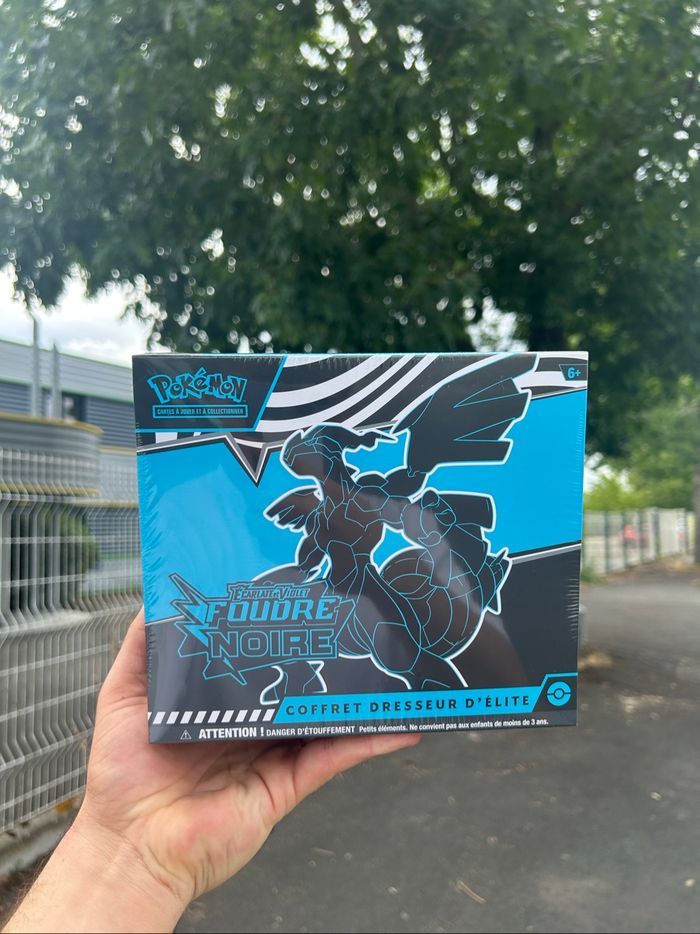 🔲 ETB Pokémon EV 10.5 Noir – Neuf & Scellé
