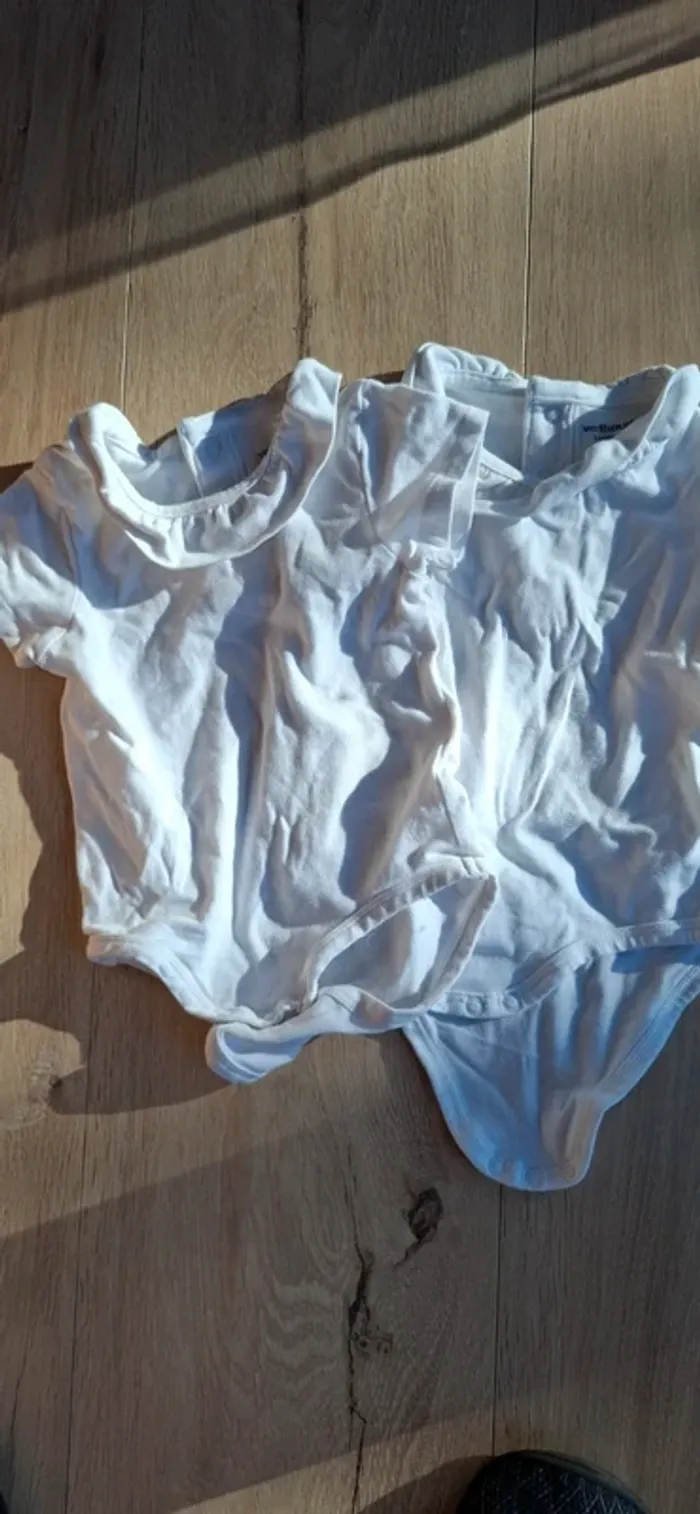 2 bodies blancs