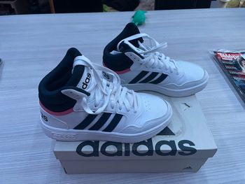 Chaussures/ baskets Adidas Hoops 3.0 femme