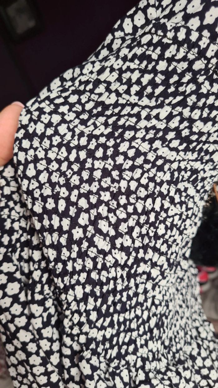 Robe fleuri noir et blanc - photo numéro 4