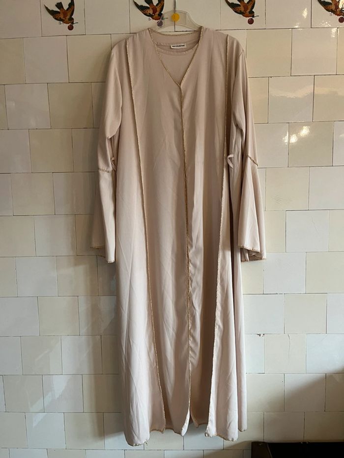 Abaya beige et dorée 2 pièces