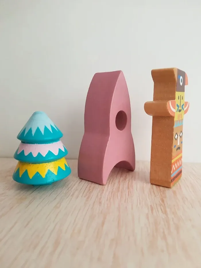 Voitures Auzou, totem et blocs de construction en bois - photo numéro 7