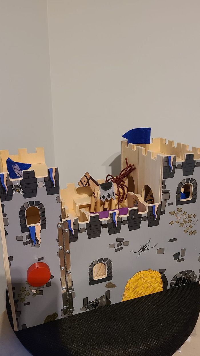 château fort playtive junior avec personnages - photo numéro 4