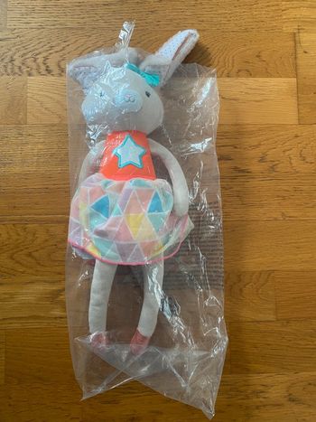 Peluche lapin B toys