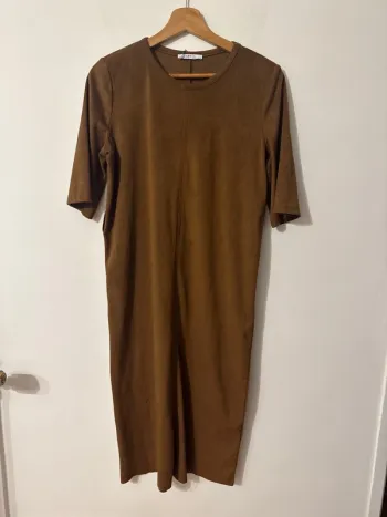 Robe midi camel ZARA – Taille S