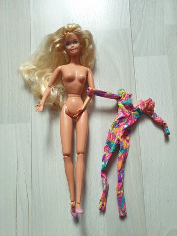 Superbe barbie danseuse articulée Mattel 1993 tbe