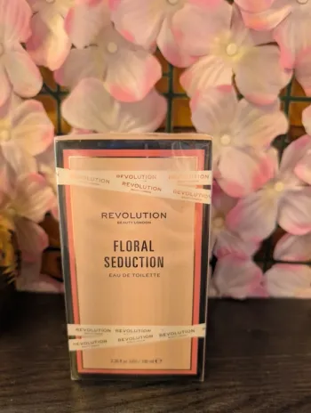 Eau de toilette révolution. Floral séduction