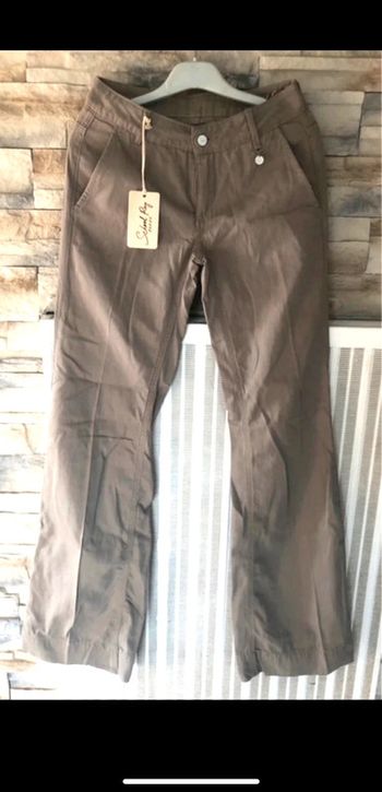 Pantalon jambes larges, neuf
