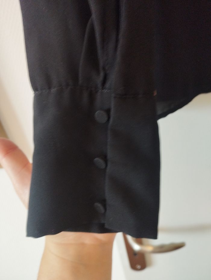 Chemise noir - photo numéro 4