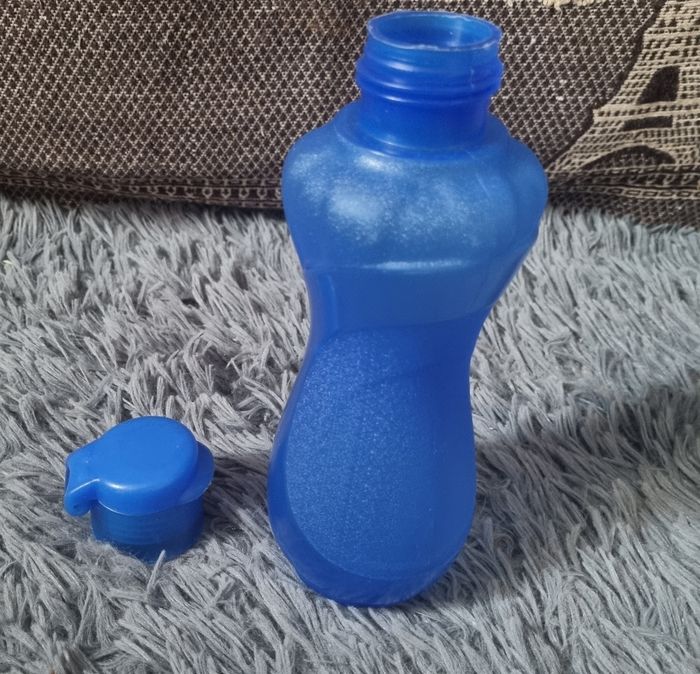 Gourde bleu avec bouchon - photo numéro 2