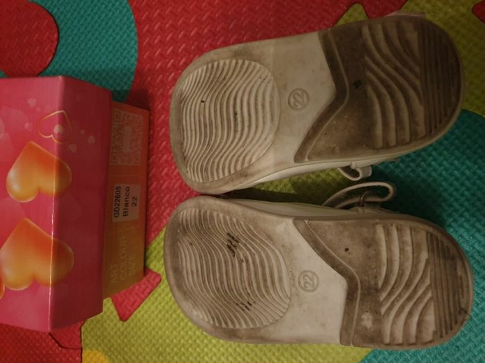 Lot vêtements fille 18 mois fête Noël jour de l'an, robes, blouson, gilets, chaussures Absorba - photo numéro 10