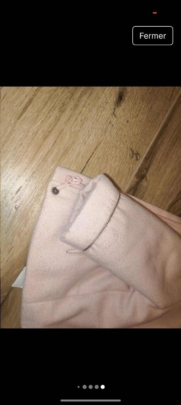 Caban Veste polaire doublé 
Couleur rose clair 
Taille 3 mois 
Parfait état - photo numéro 6