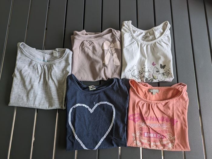 Lot 5 T shirts fille 4 ans