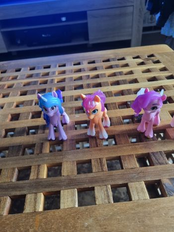 5 figurines my little poney