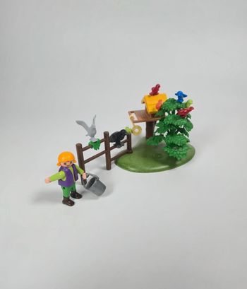 Playmobil Enfant avec mangeoire et oiseaux