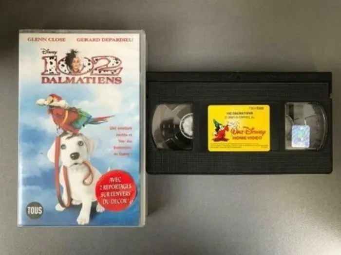 VHS 102 Dalmatiens - photo numéro 2