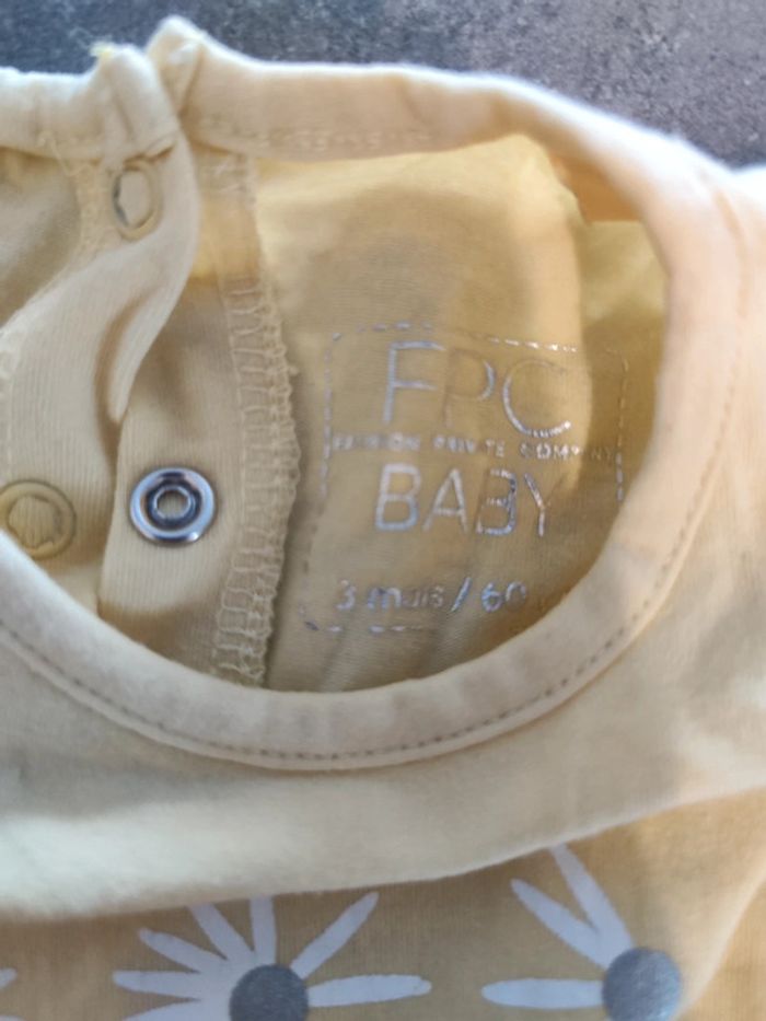 Robe jaune - photo numéro 2