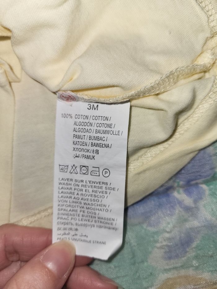 Tee-shirt fille 3 mois - photo numéro 2