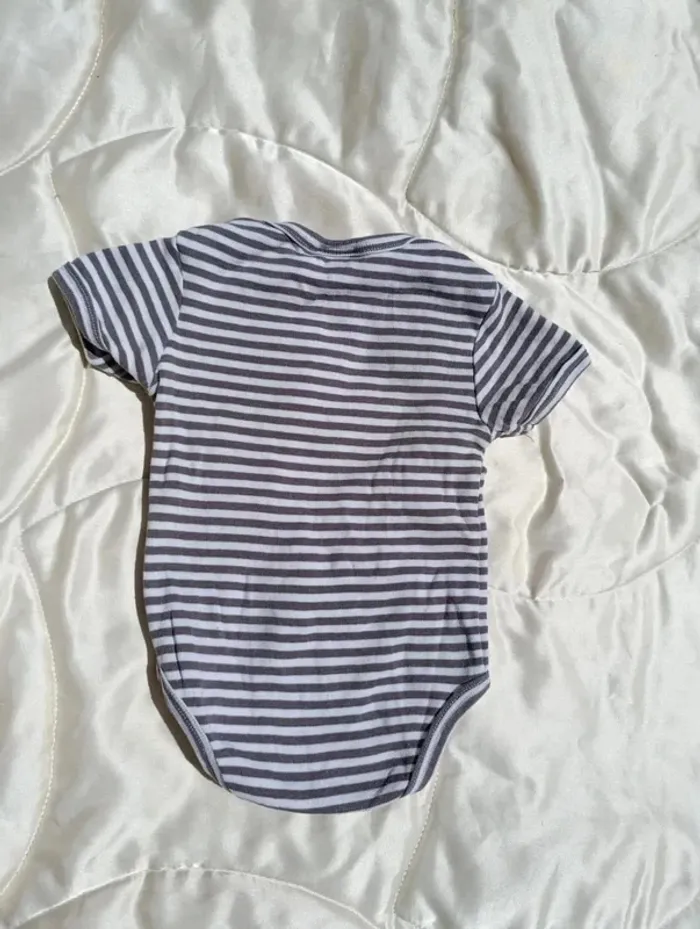 Body manches courtes blanc rayé Little Star 2/4 mois 62 cm - photo numéro 2