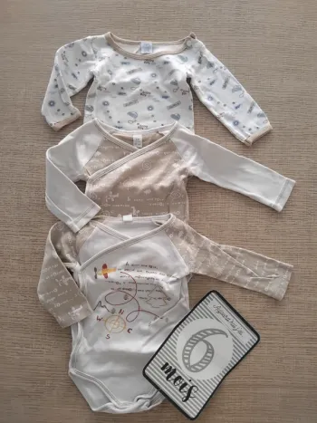 Lot bodys 6 mois / 67 cm #