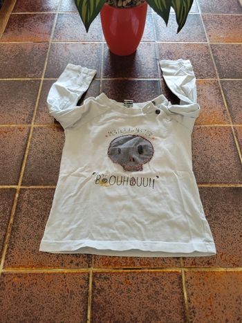 Tee shirt motif tête de mort