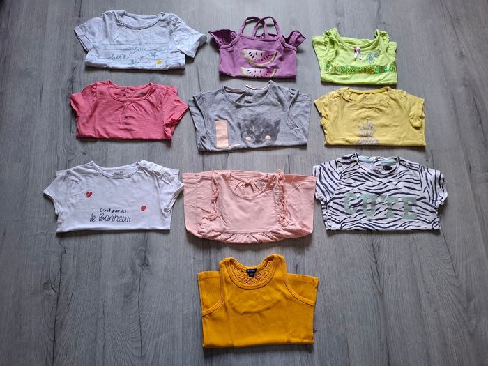 Lot de 10 t-shirts/débardeurs