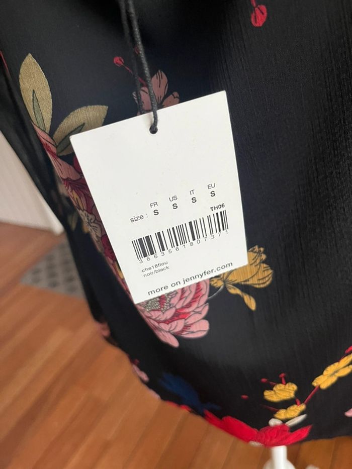 Blouse fleurie chic neuve avec étiquette - photo numéro 8