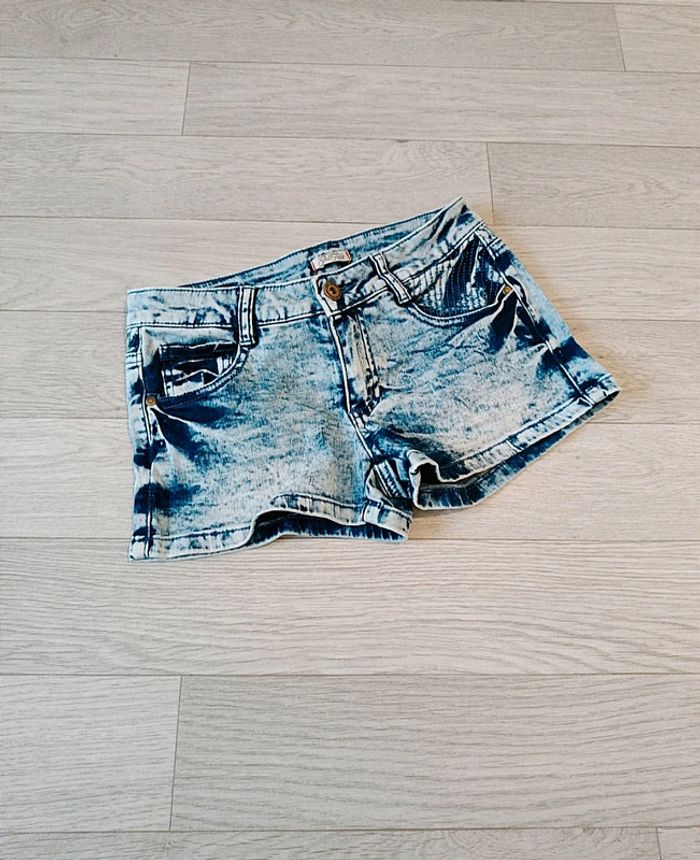 🌹Joli short en jean 🌹 - photo numéro 2