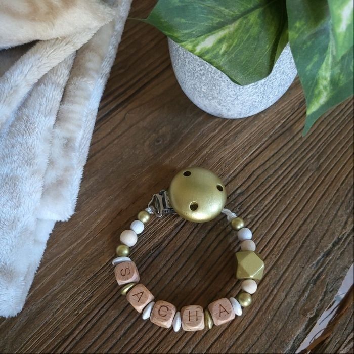 Attache-tétine bois doré - photo numéro 2