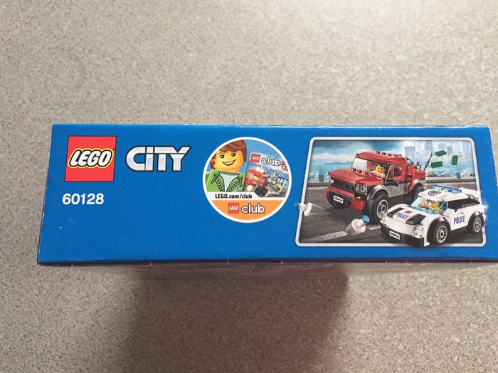 Boîte lego City Neuve 60128 - photo numéro 4
