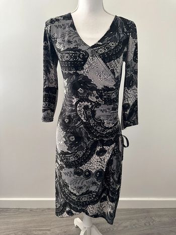 Robe drapée imprimés dentelle noire et blanche Kiabi T38/40 M/L