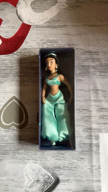 Poupée Céramique. Jasmine. Disney.