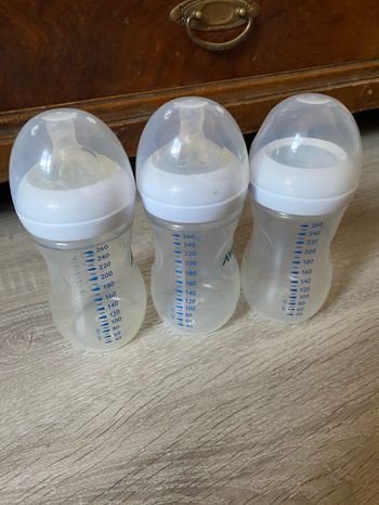 Lots 3 biberons